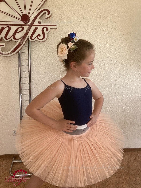 Extra lightweight rehearsal tutu with hoops