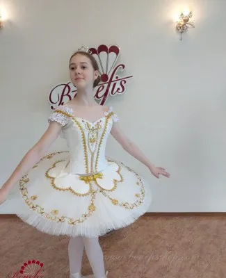 Stage costume F 0045(2474)