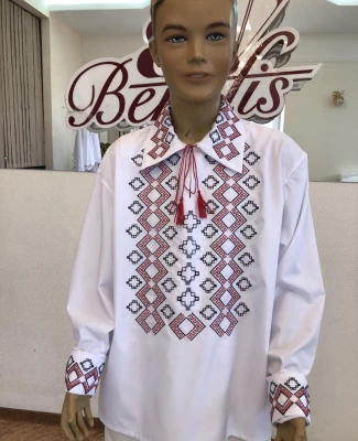 National moldavian shirt J 0381