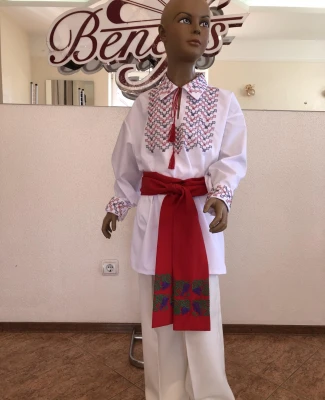 National moldavian shirt J 0383
