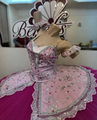 Costum pentru concert F 0065