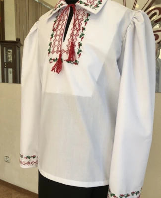 National moldavian shirt J 0380(6043)