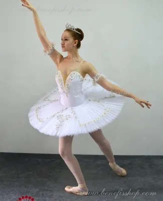 Stage costume F 0001