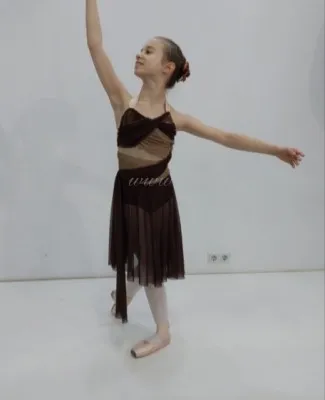 Stage costume A 0072