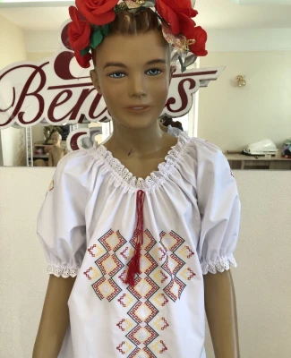 National moldavian blouse J 0385