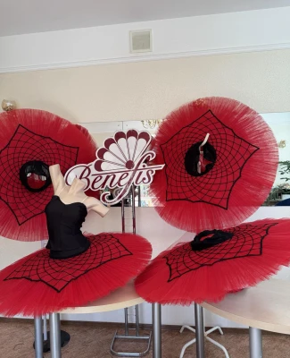 Stage costume P 1337