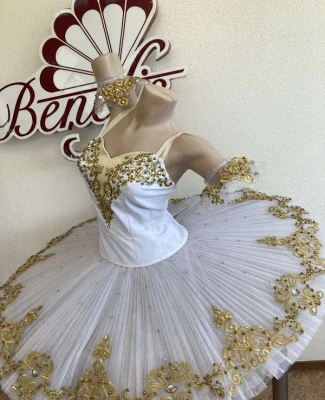 Costum de scena F 0376(2711)
