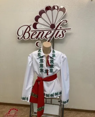 National moldavian shirt J 0359