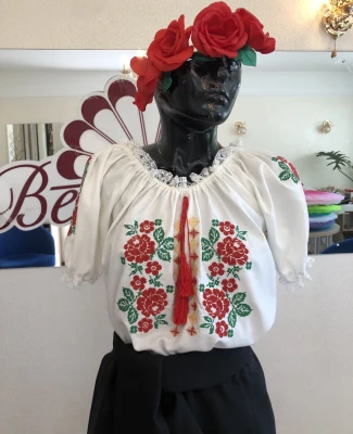 National moldavian blouse J 0392