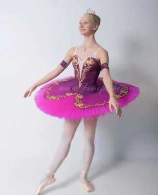Costum de scena F 0333