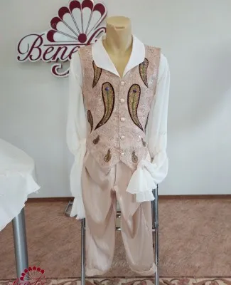 Stage costume F 0482