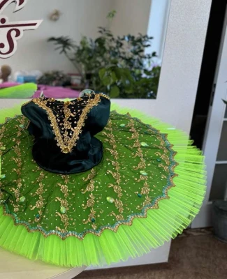 Stage costume F 0527(3150)