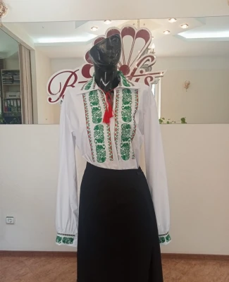 National moldavian shirt J 0399