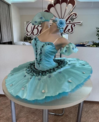 Stage costume F 0525