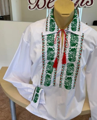National moldavian shirt J 0402