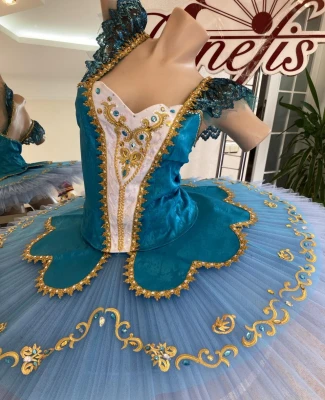 Stage costume F 0045