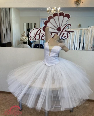 Soloist s costume P 1201(1740)