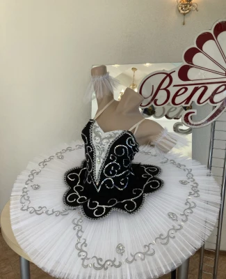 Stage costume F 0073