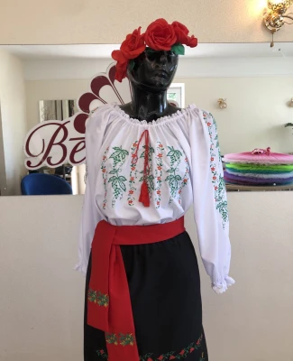 National moldavian blouse J 0393