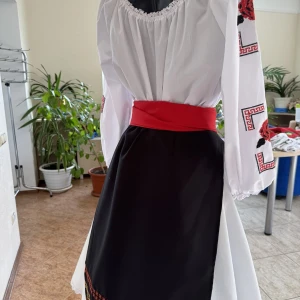 Moldavian national Skirt J 0149 - image 9