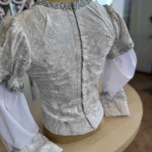 Waltz of the Flowers Man's tunic P 0477 - image 9