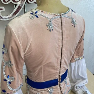 Soloist's costume P 0704B - image 2
