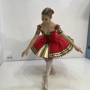 Stage costume in Spanish style P 1329 - image 9