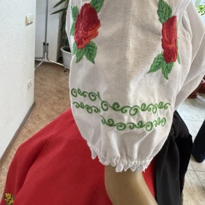 National moldavian blouse J 0352 - image 11