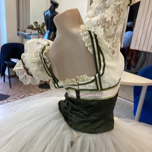 Giselle P 0512 - image 18