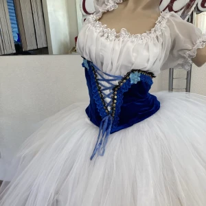 Peasant dance P 0509B(2393) - image 3
