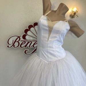 Soloist s costume P 1201 - image 7