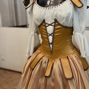 Women costume - Pas de trois P 0111 - image 17
