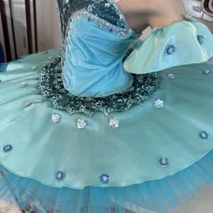 Stage costume F 0526 - image 17