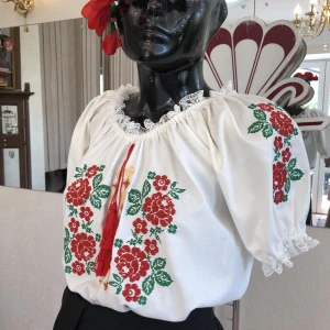National moldavian blouse J 0392(4076) - image 3