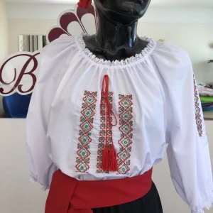 National moldavian blouse J 0394(4078) - image 2
