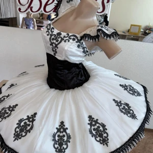 Ballet costume P 1312 - image 17