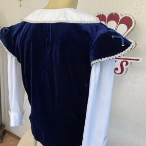 Soloist s costume P 1402 - image 7