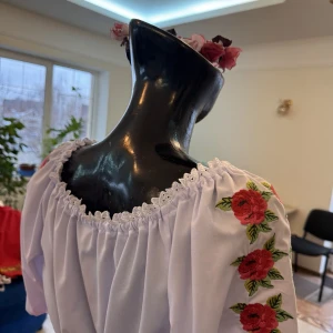 National moldavian blouse J 0346 - image 10