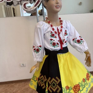 Moldavian national Skirt J 0112 - image 3