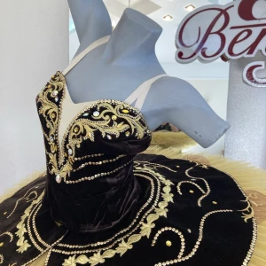 Stage costume F 0067A - image 23
