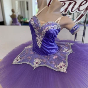 Stage costume F 0528 - image 5