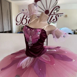 Stage costume F 0524 - image 4