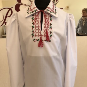 National moldavian shirt J 0380 - image 6