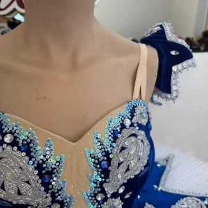 Queen of Snowflakes F 0093 - image 38