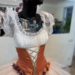 Peasant costume -pas de deux 1 act P 0506D - image 20
