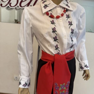 Moldavian national costume J 0297 - image 12