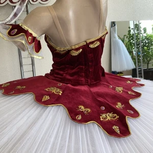 Soloist costume P 1302 - image 10