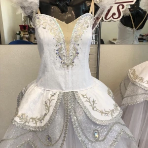 Cinderella at the ball F 0107 - image 63