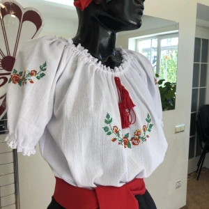 National moldavian blouse J 0391(4075) - image 12