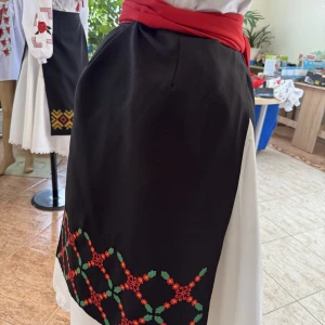 Moldavian national Skirt J 0148 - image 16